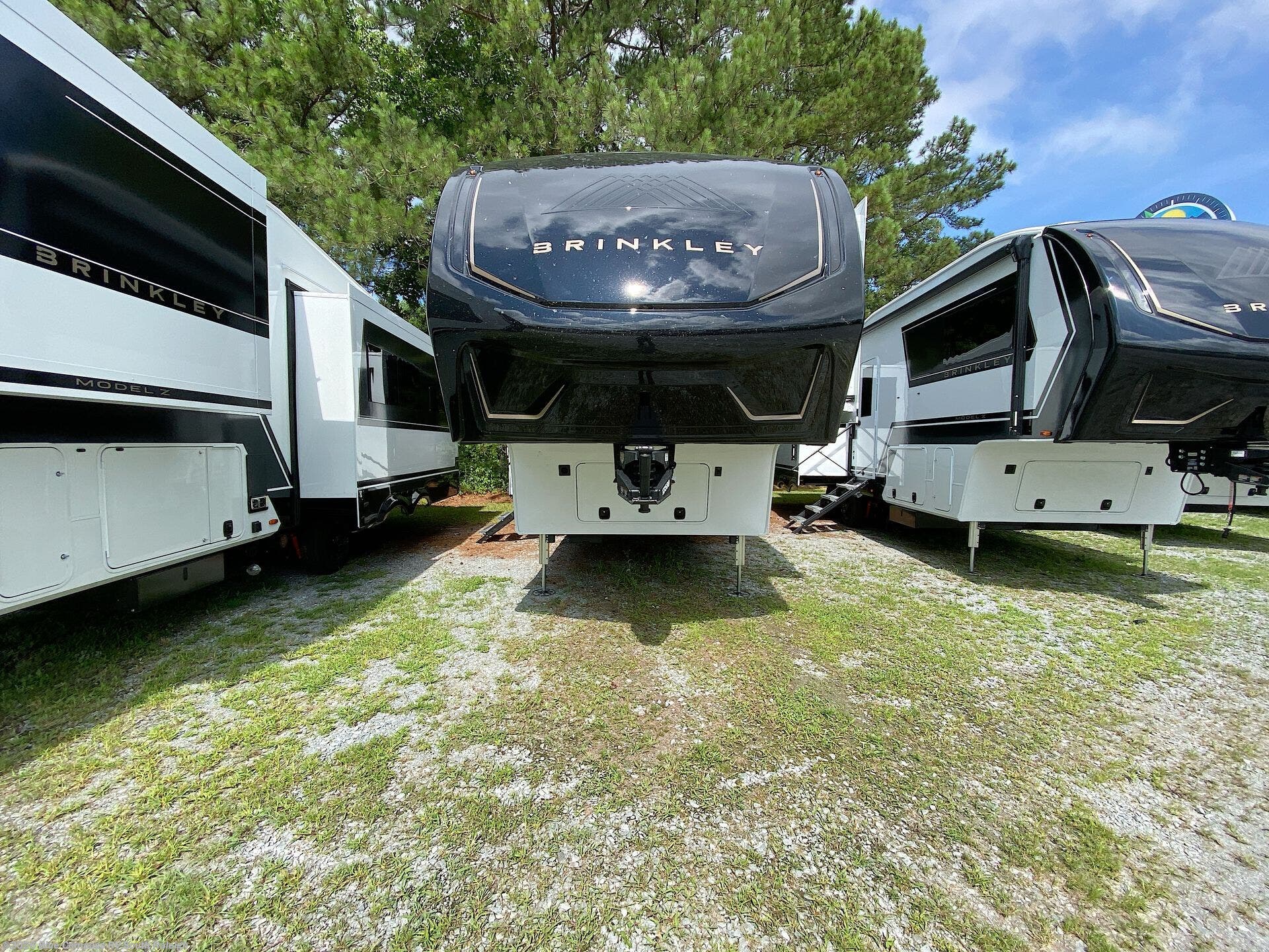 New 2027 Brinkley RV Model Z 2900 available in Benson, North Carolina