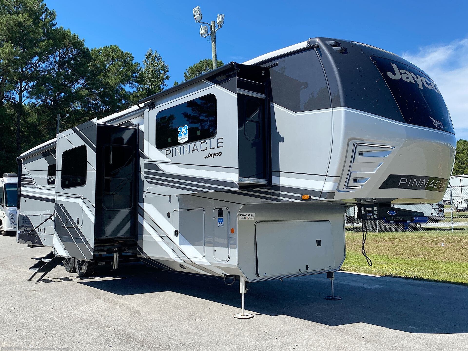 2027 Pinnacle 39FLOK by Jayco from Blue Compass RV South Raleigh in Benson, North Carolina
