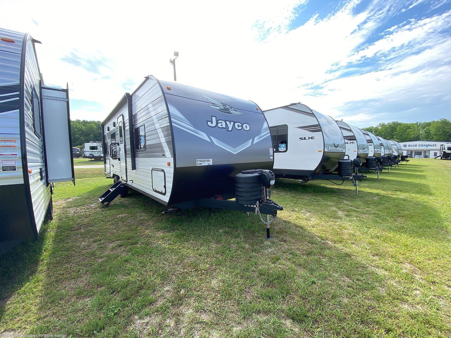 2027 Jayco Jay Flight 260BH - New Travel Trailer For Sale by Blue Compass RV South Raleigh in Benson, North Carolina