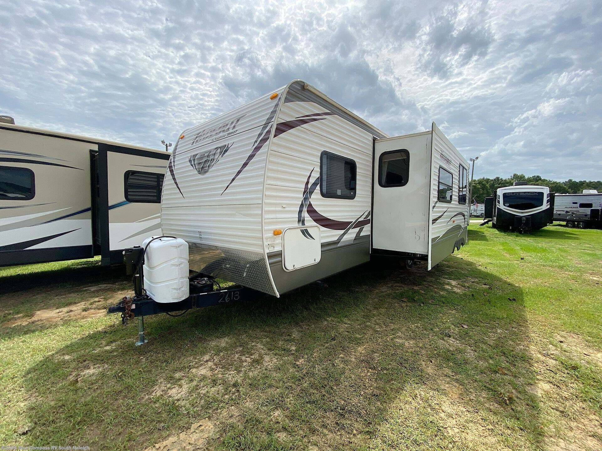 Used 2013 Keystone Hornet Hideout 28BHS available in Benson, North Carolina