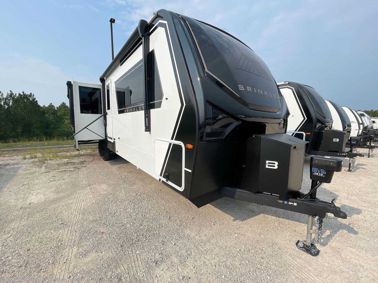 2027 Model Z AIR 297 by Brinkley RV from Blue Compass RV South Raleigh in Benson, North Carolina