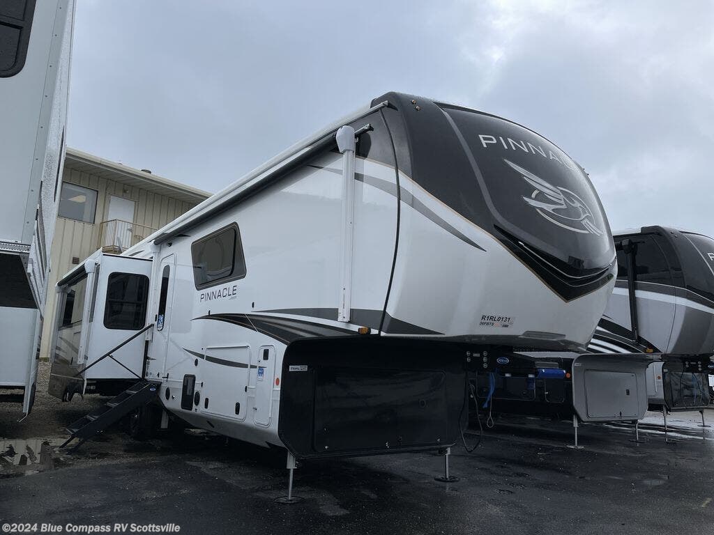 2024 Jayco Pinnacle 36FBTS RV for Sale in Scottsville, KY 42164