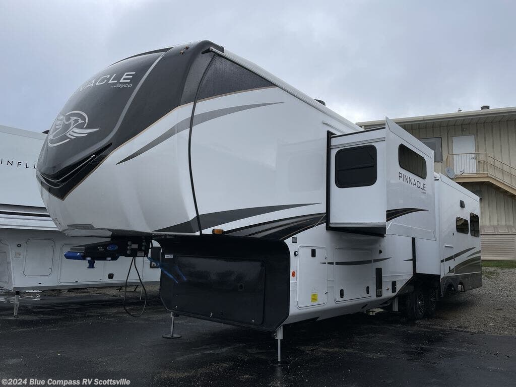 2024 Jayco Pinnacle 36FBTS RV for Sale in Scottsville, KY 42164