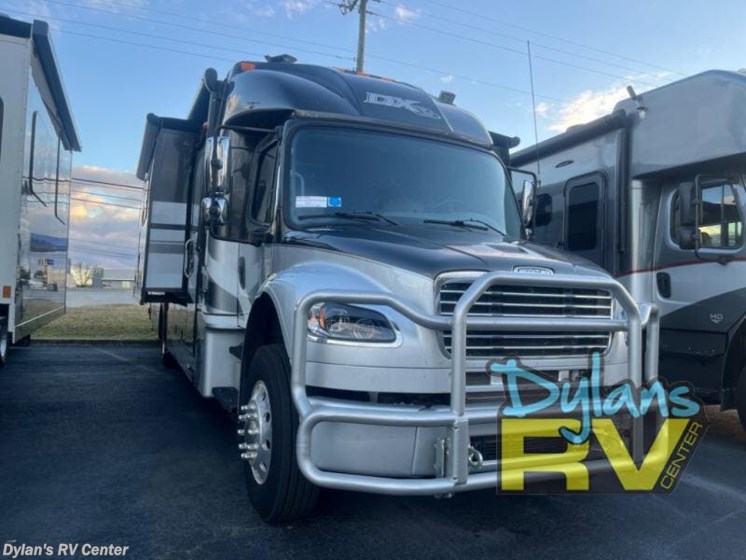 Used 2015 Dynamax Corp DX3 37TRS available in Sewell, New Jersey