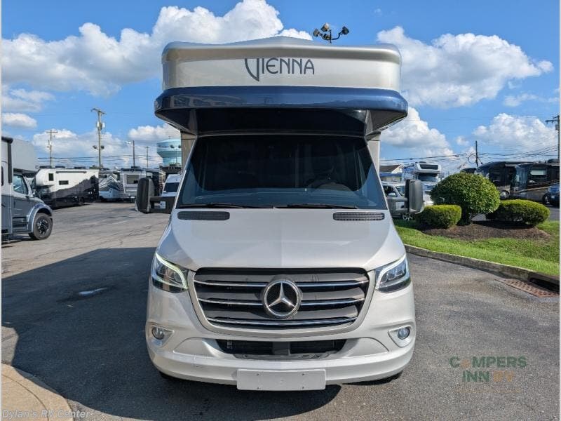 2025 Vienna 25FWC by Renegade RV from Campers Inn RV Signature Collection in Sewell, New Jersey