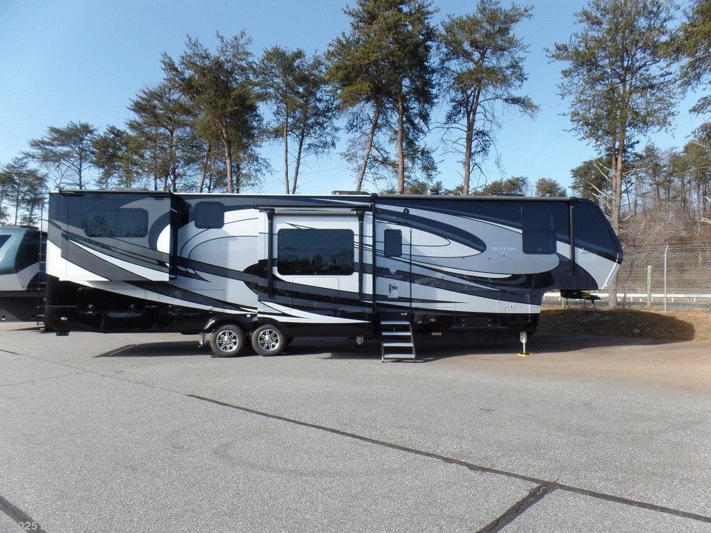 2021 Vanleigh Beacon 42RDB RV for Sale in Claremont, NC 28610 R6647