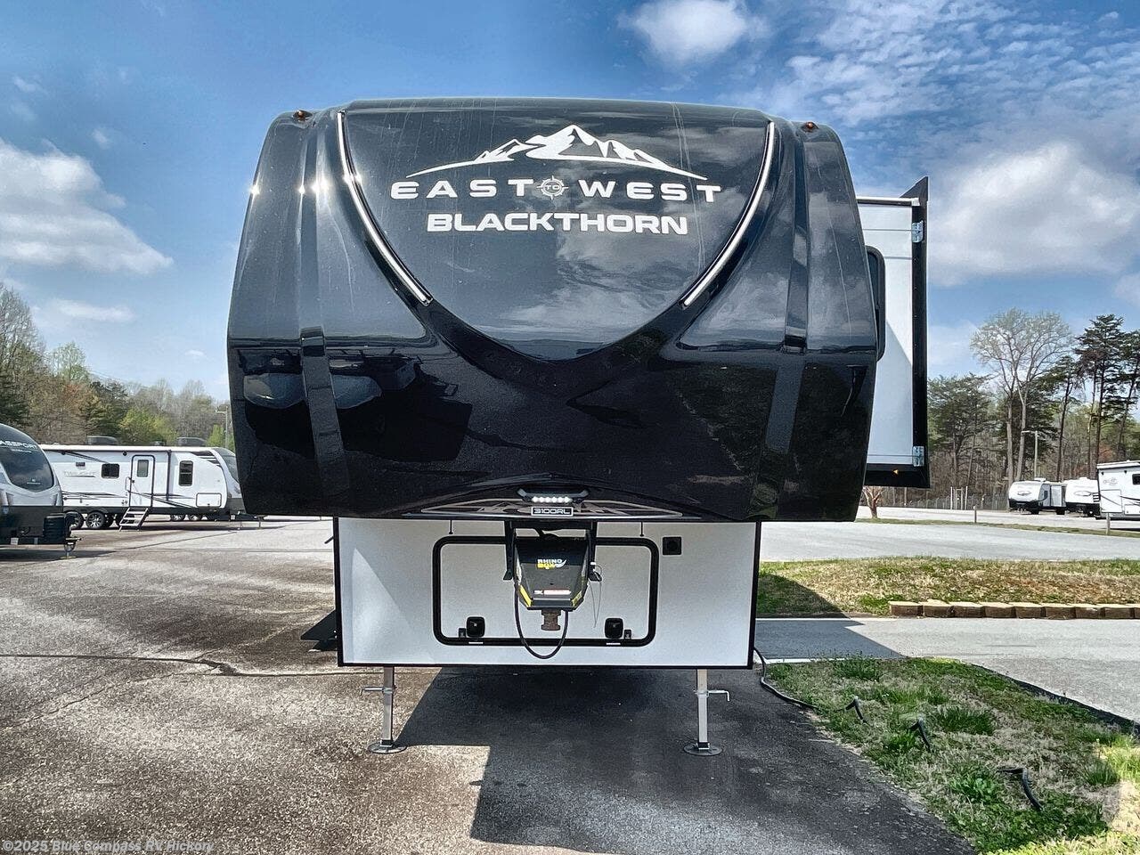 2024 East to West Blackthorn 3100RL RV for Sale in Claremont, NC 28610