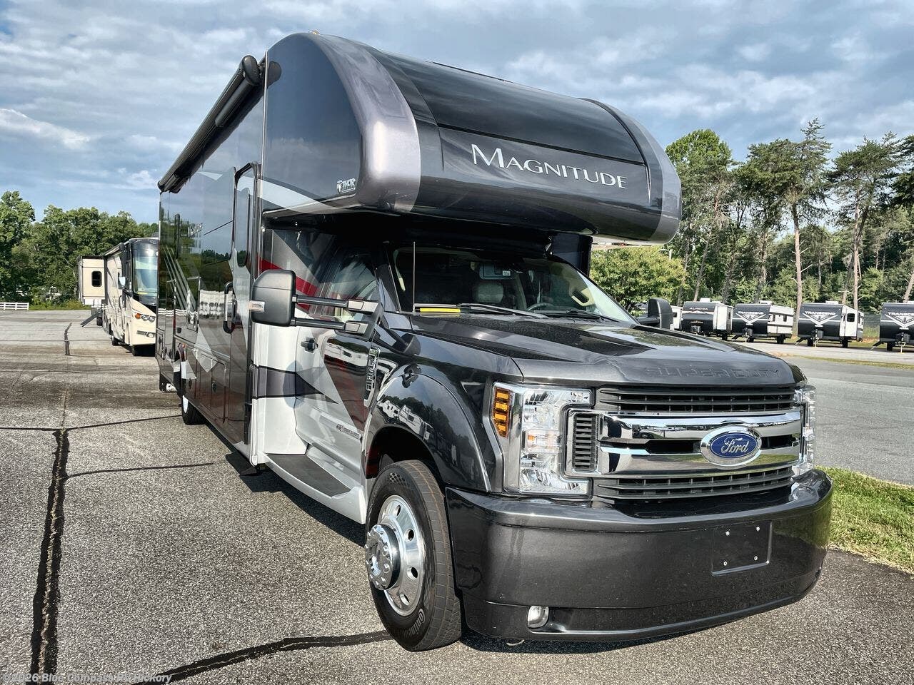 2021 Magnitude SV34 by Thor Motor Coach from Blue Compass RV Hickory in Claremont, North Carolina