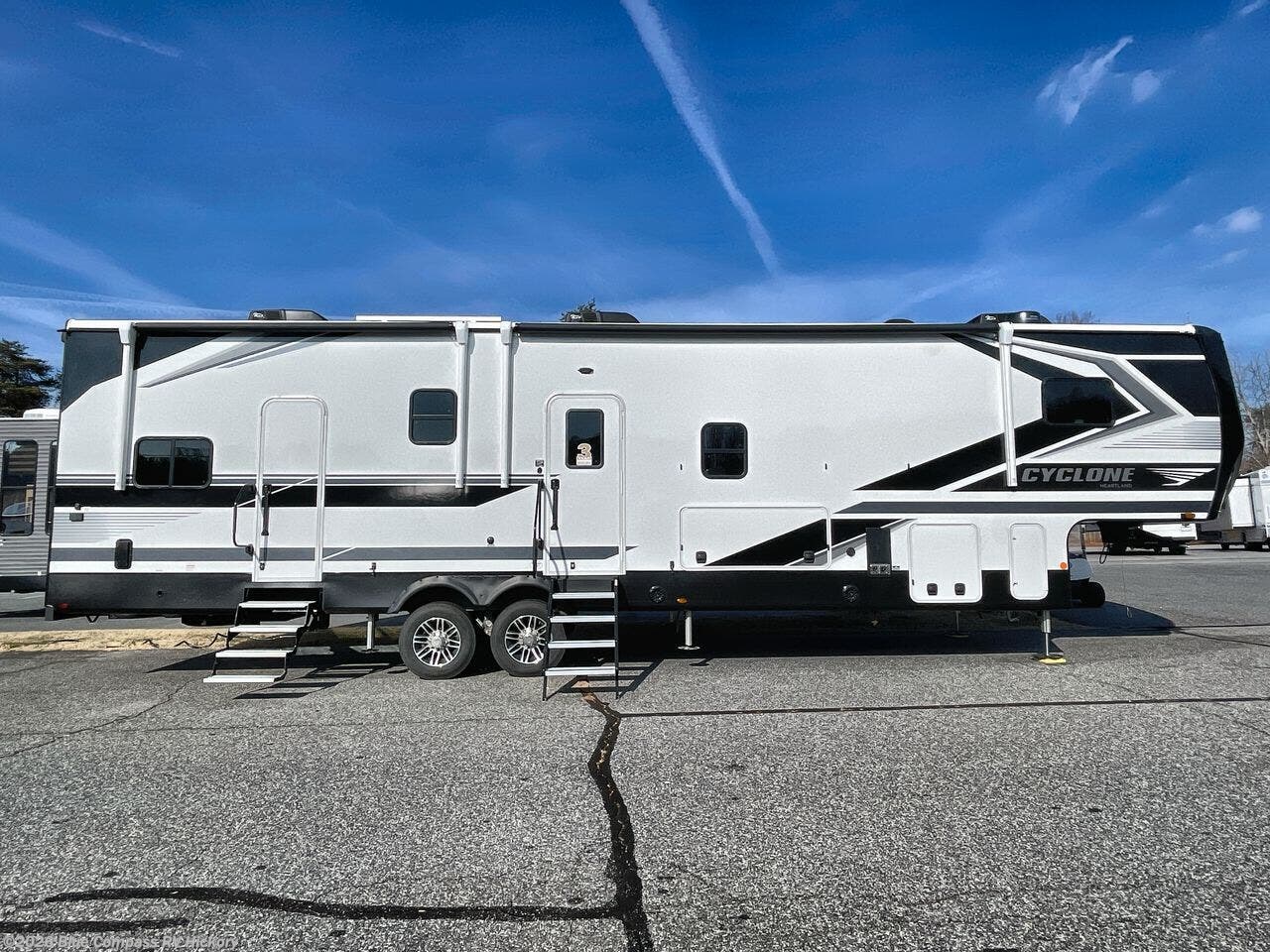 2026 Cyclone 3511 by Heartland from Blue Compass RV Hickory in Claremont, North Carolina