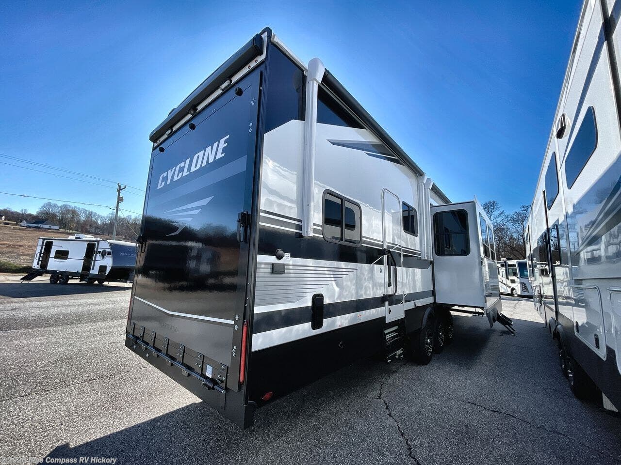 New 2026 Heartland Cyclone 3914 available in Claremont, North Carolina