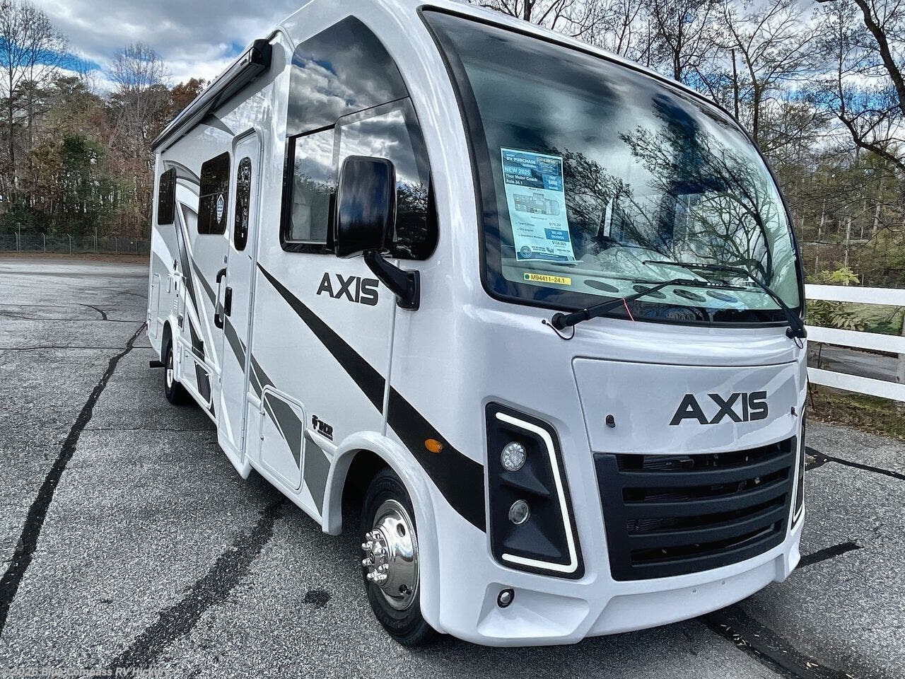 2025 Axis 24.1 by Thor Motor Coach from Blue Compass RV Hickory in Claremont, North Carolina