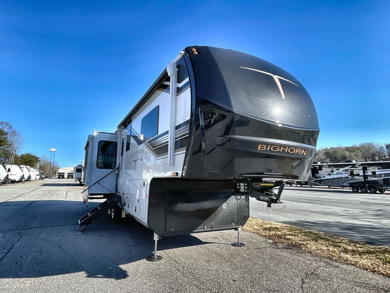 2026 Bighorn 31RL by Heartland from Blue Compass RV Hickory in Claremont, North Carolina