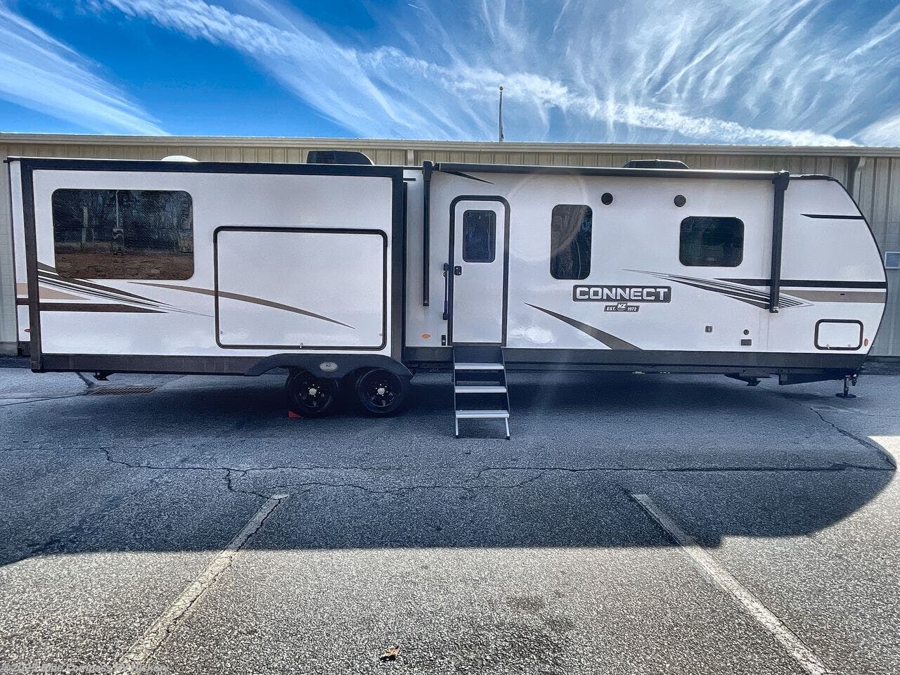 2022 Connect 323RK by K-Z from Blue Compass RV Hickory in Claremont, North Carolina