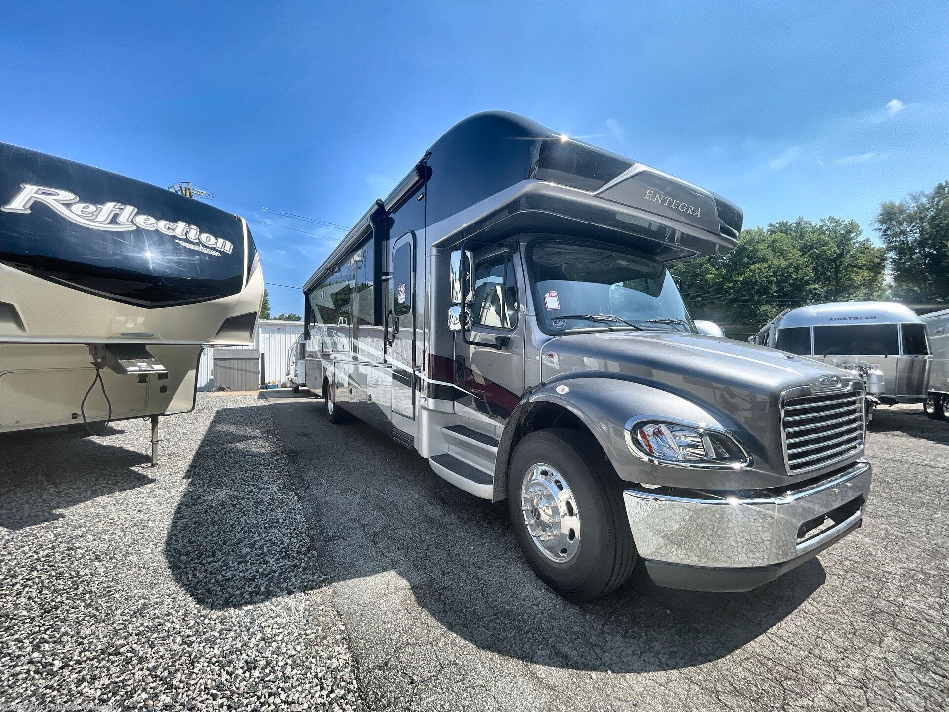 New 2026 Entegra Coach Accolade 37M available in Claremont, North Carolina