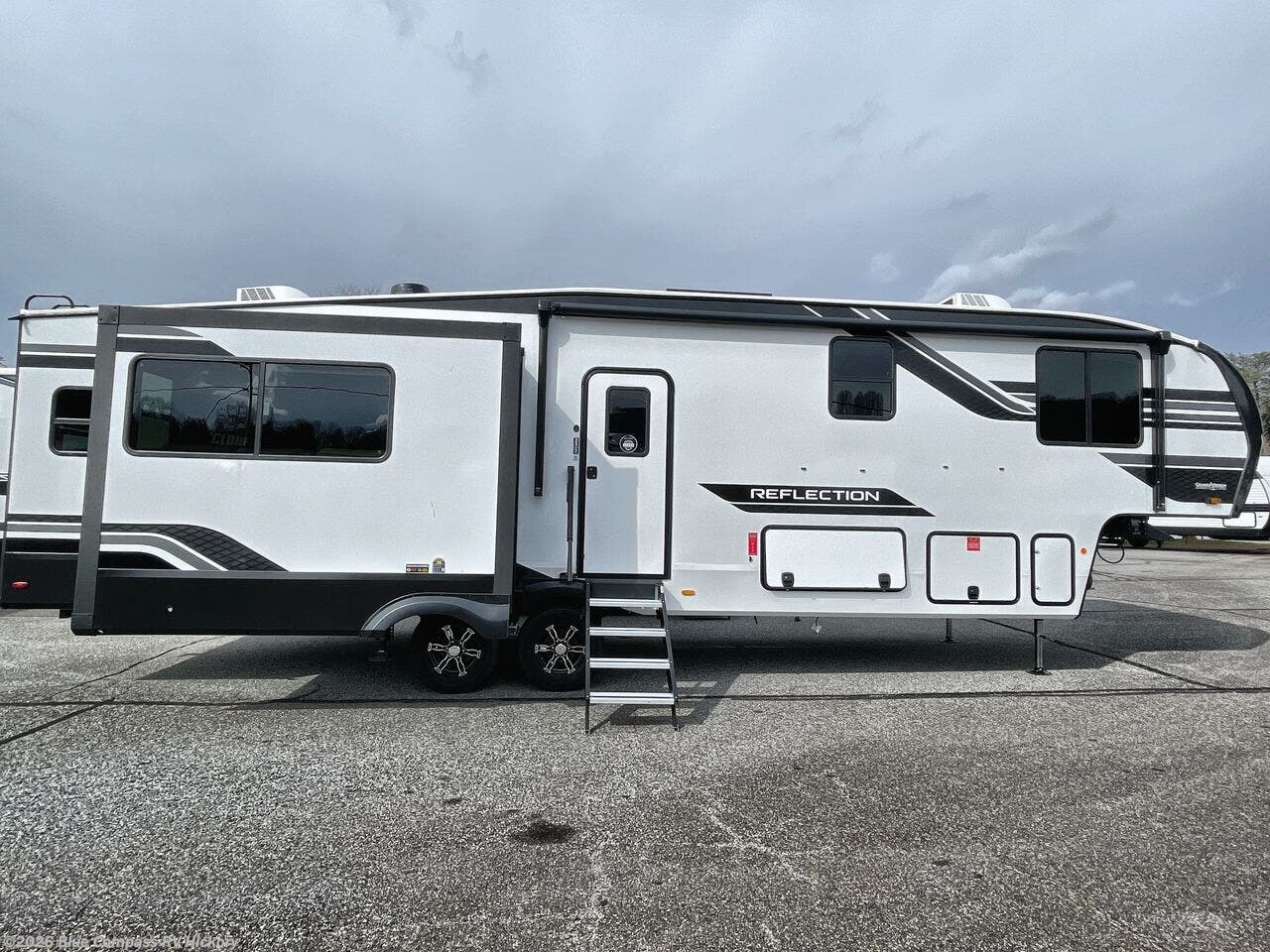 New 2026 Grand Design Reflection 324MBS available in Claremont, North Carolina