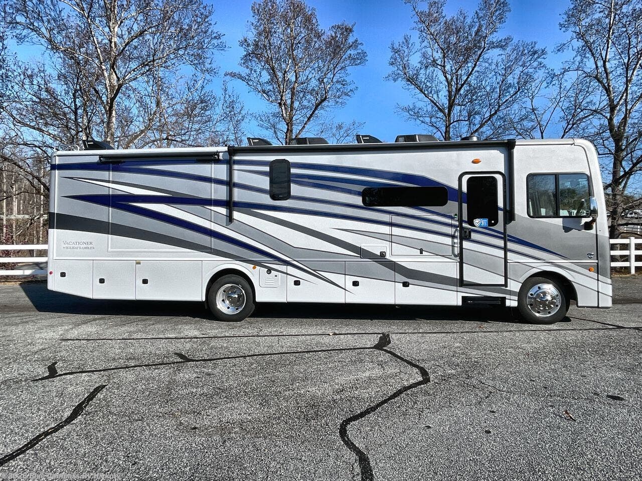 2026 Vacationer 35K by Holiday Rambler from Blue Compass RV Hickory in Claremont, North Carolina