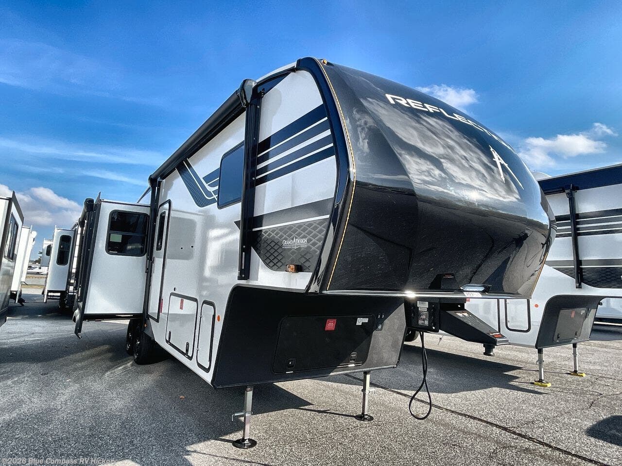 2026 Reflection 303RLS by Grand Design from Blue Compass RV Hickory in Claremont, North Carolina