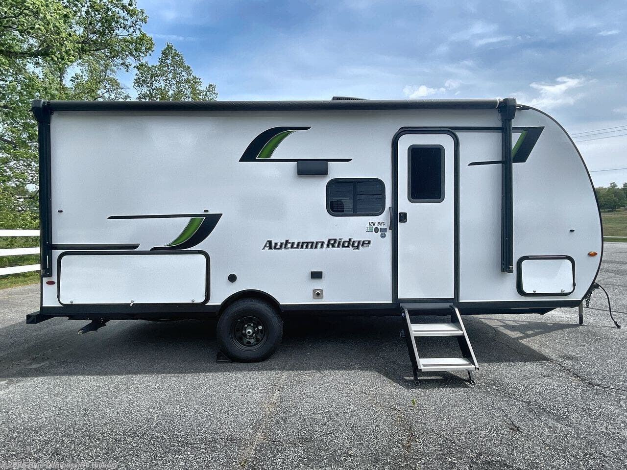 Used 2026 Starcraft Autumn Ridge 188BHS available in Claremont, North Carolina
