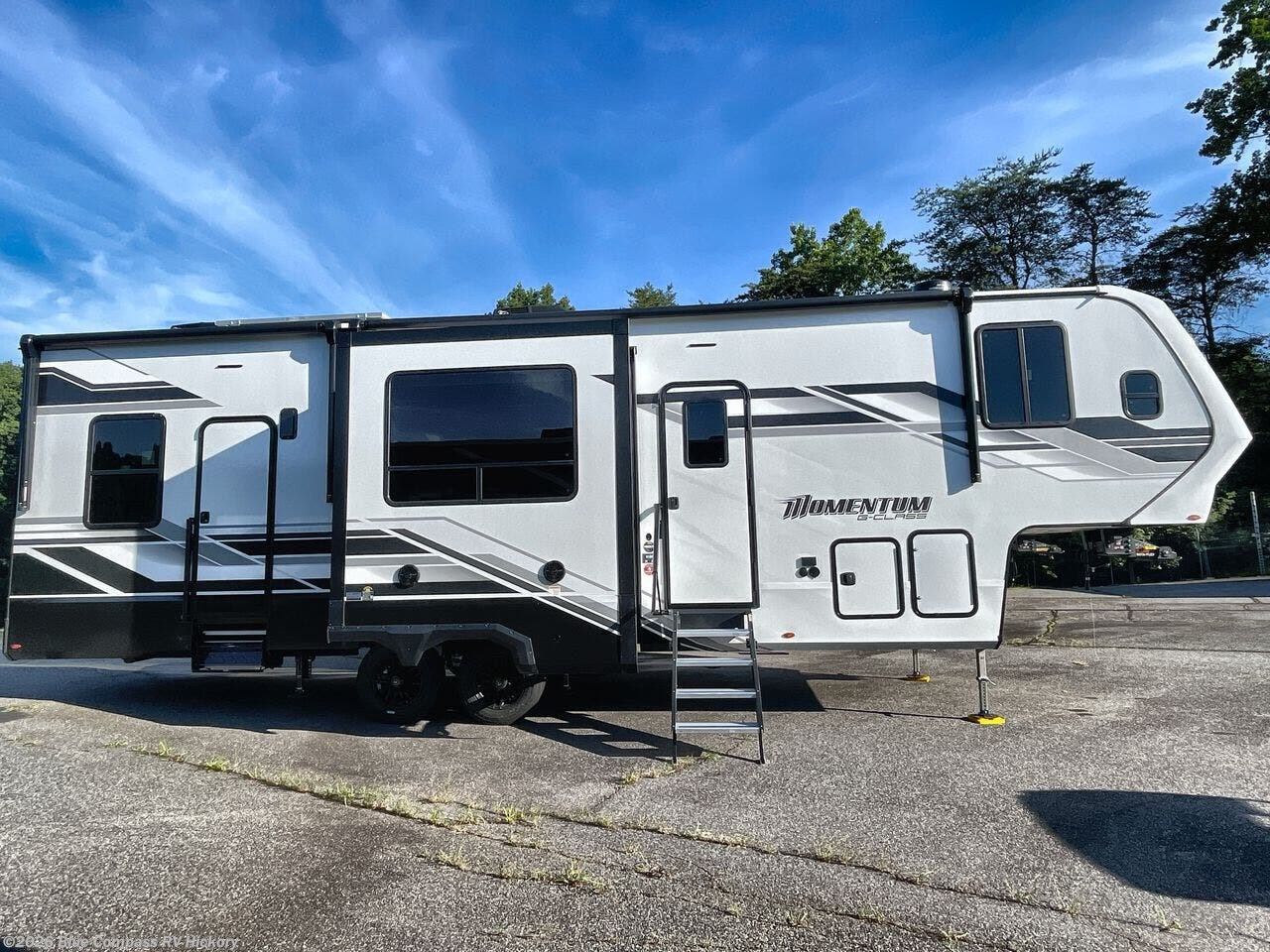 2026 Momentum G-Class 320G by Grand Design from Blue Compass RV Hickory in Claremont, North Carolina