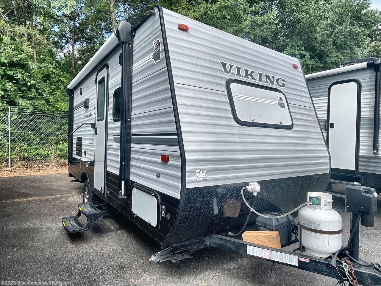 2019 Forest River Viking 17SFQ - Used Travel Trailer For Sale by Blue Compass RV Hickory in Claremont, North Carolina