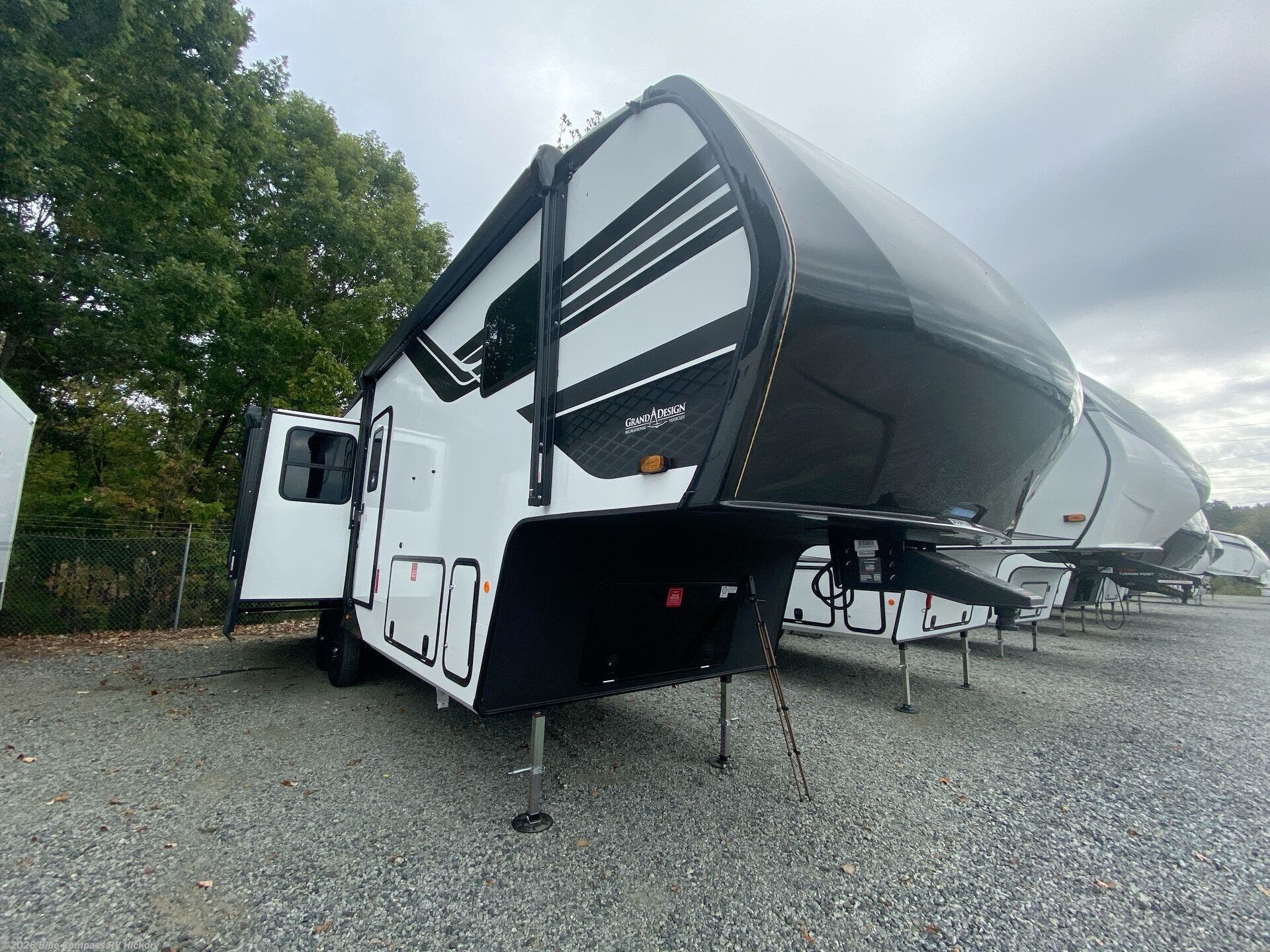 2026 Reflection 303RLS by Grand Design from Blue Compass RV Hickory in Claremont, North Carolina
