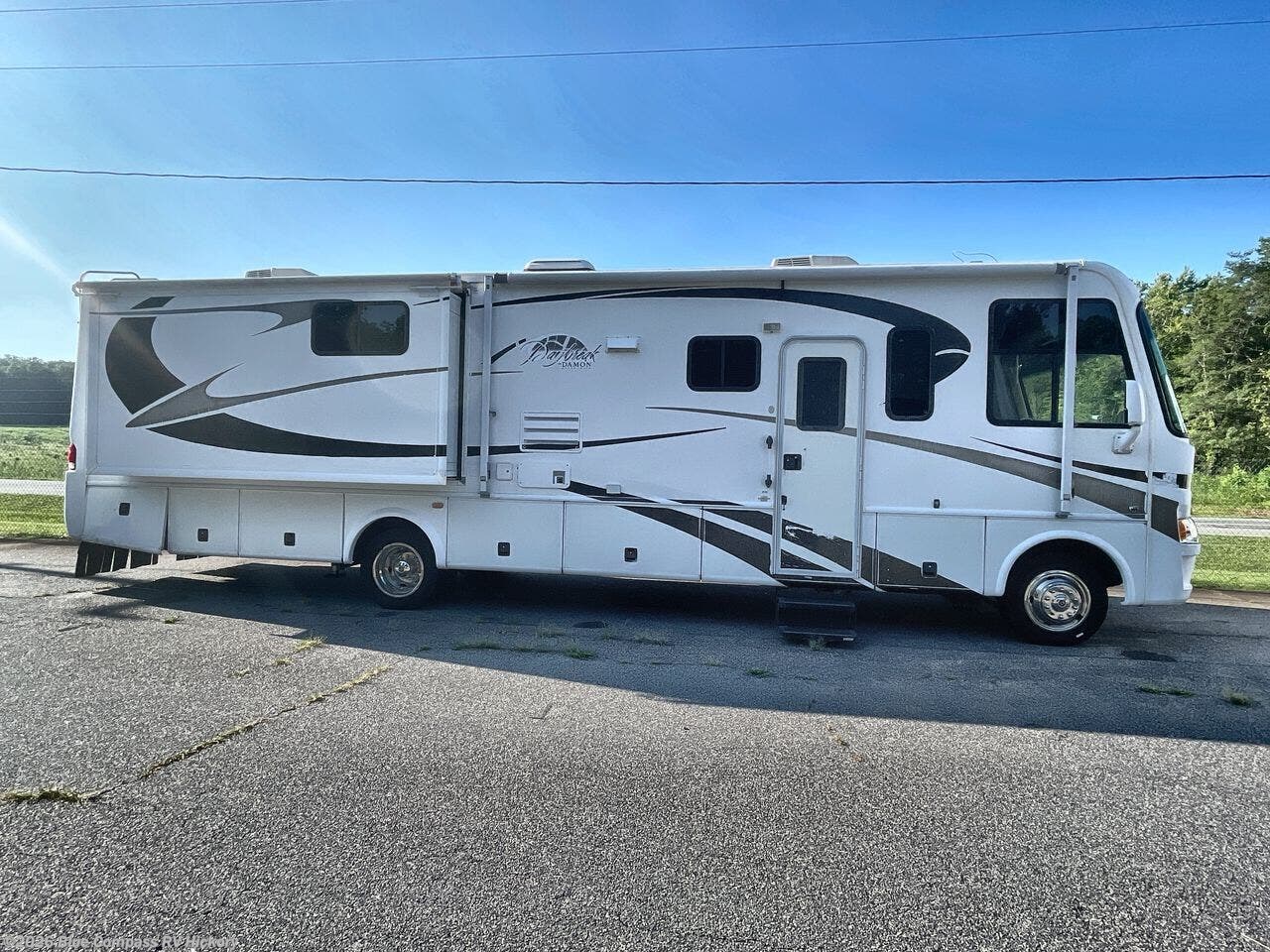 Used 2009 Damon Daybreak 3576 available in Claremont, North Carolina