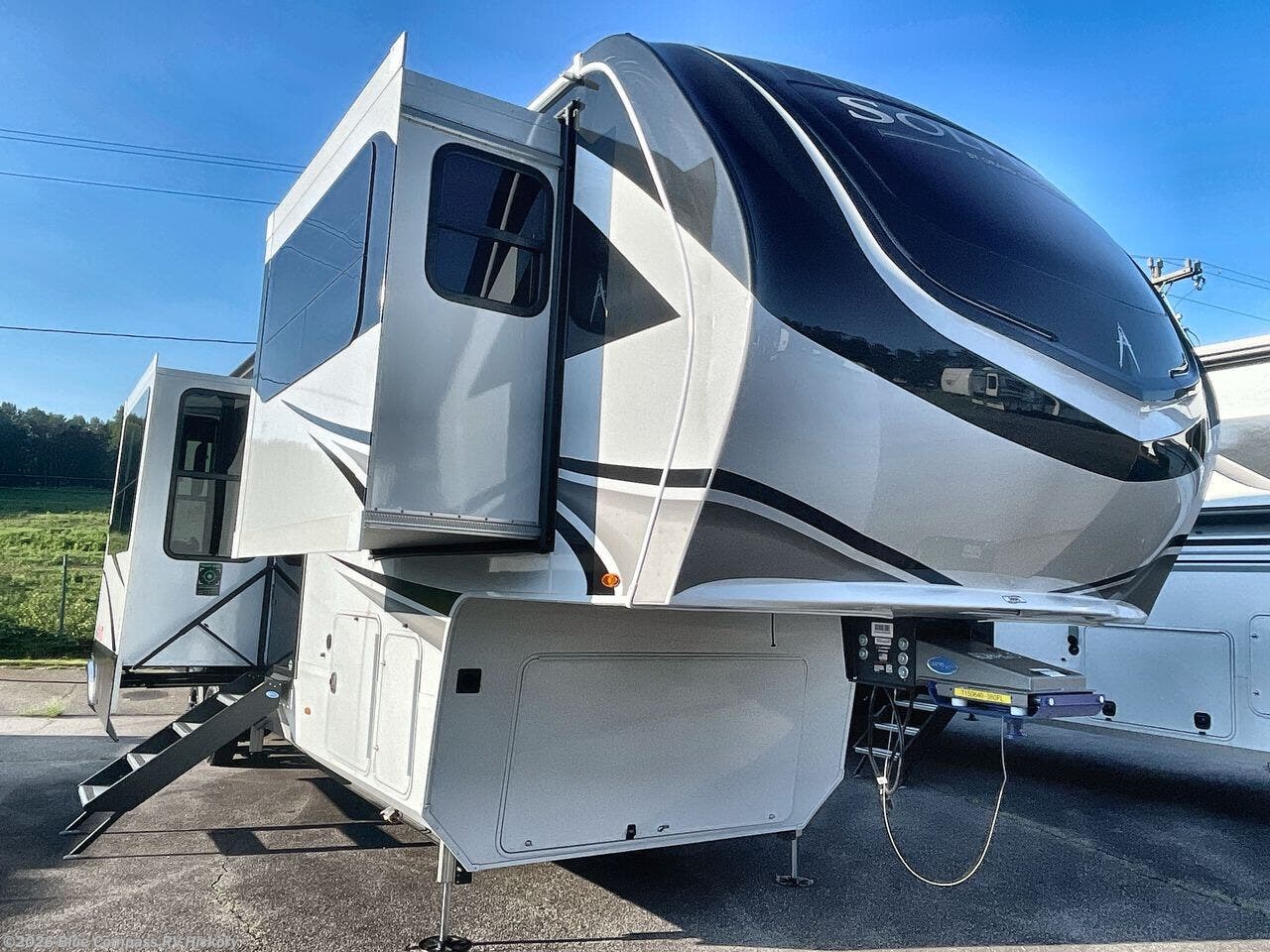 2027 Solitude 380FL by Grand Design from Blue Compass RV Hickory in Claremont, North Carolina