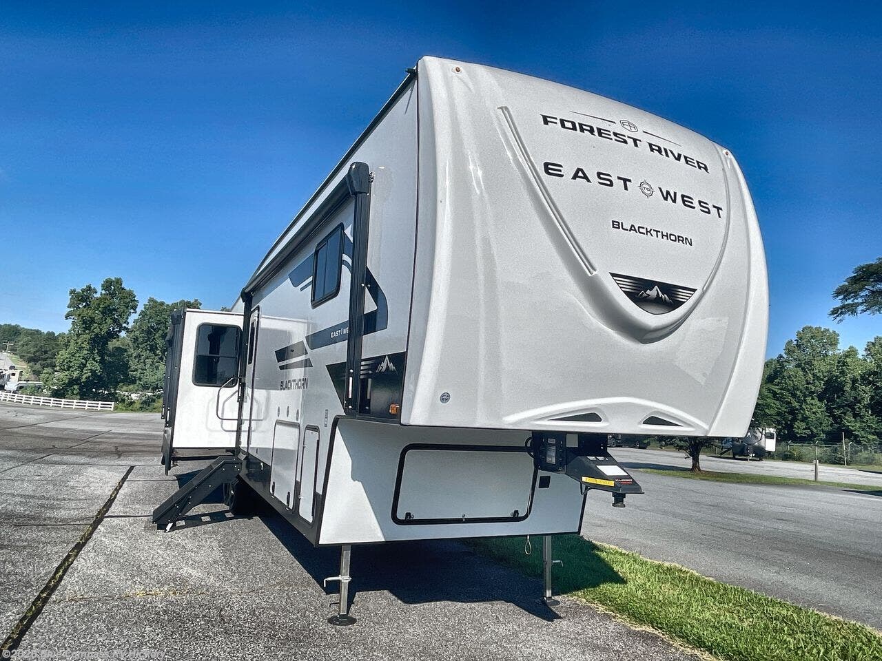 2027 Blackthorn 3750LK by East to West from Blue Compass RV Hickory in Claremont, North Carolina