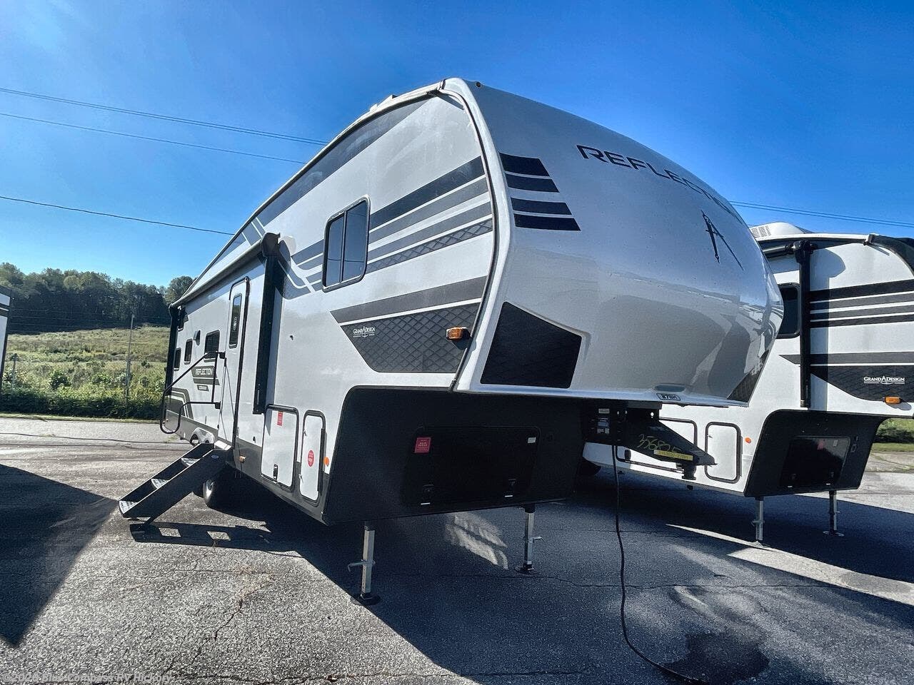 2027 Reflection 100 Series 27BH by Grand Design from Blue Compass RV Hickory in Claremont, North Carolina