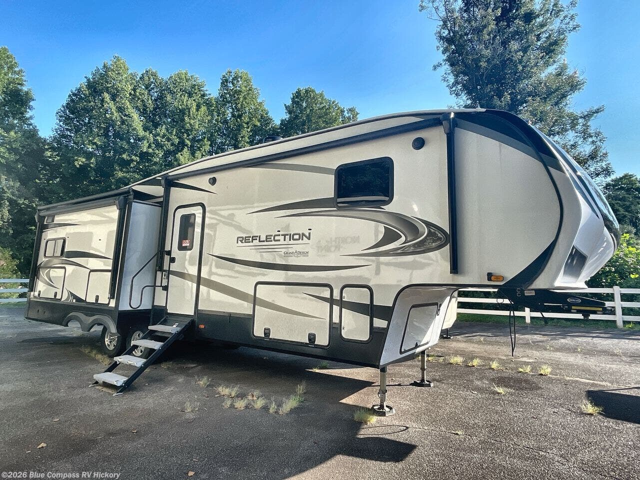 Used 2022 Grand Design Reflection 320MKS available in Claremont, North Carolina