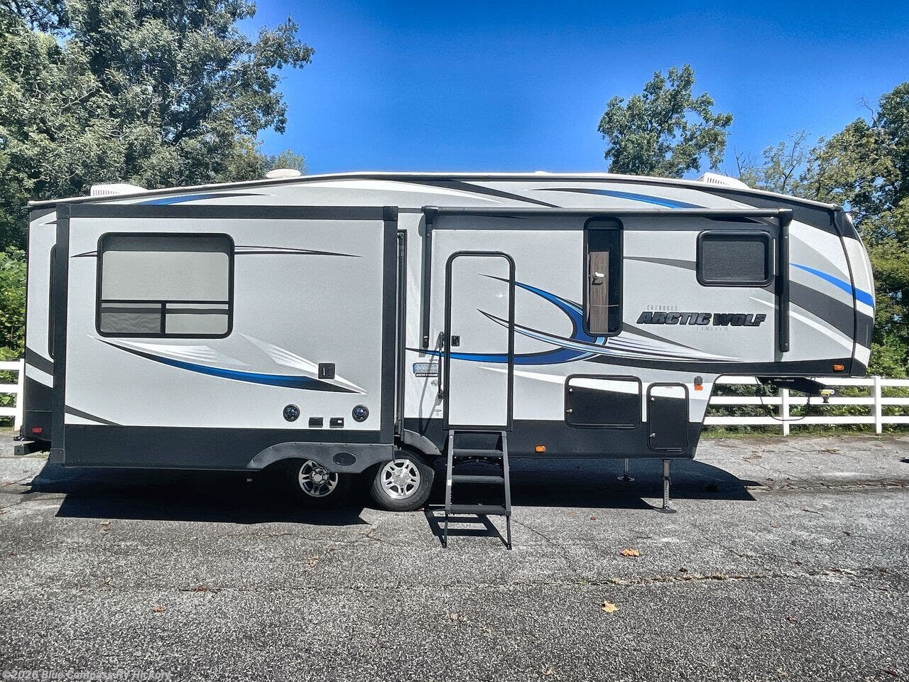 Used 2018 Forest River Cherokee Arctic Wolf 285DRL4 available in Claremont, North Carolina