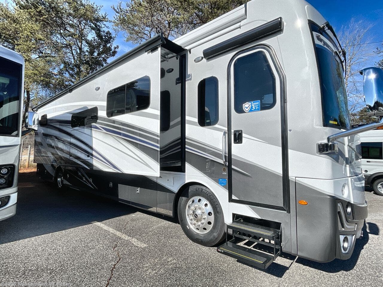 2025 Armada 40M by Holiday Rambler from Blue Compass RV Hickory in Claremont, North Carolina
