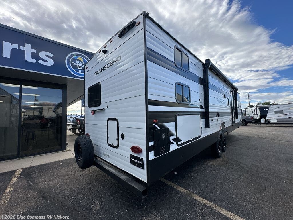 2027 Transcend 335BHT by Grand Design from Blue Compass RV Hickory in Claremont, North Carolina