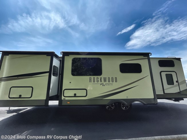 2024 Forest River Rockwood Ultra Lite 2911BS - New Travel Trailer For Sale by Blue Compass RV Corpus Christi in Corpus Christi, Texas