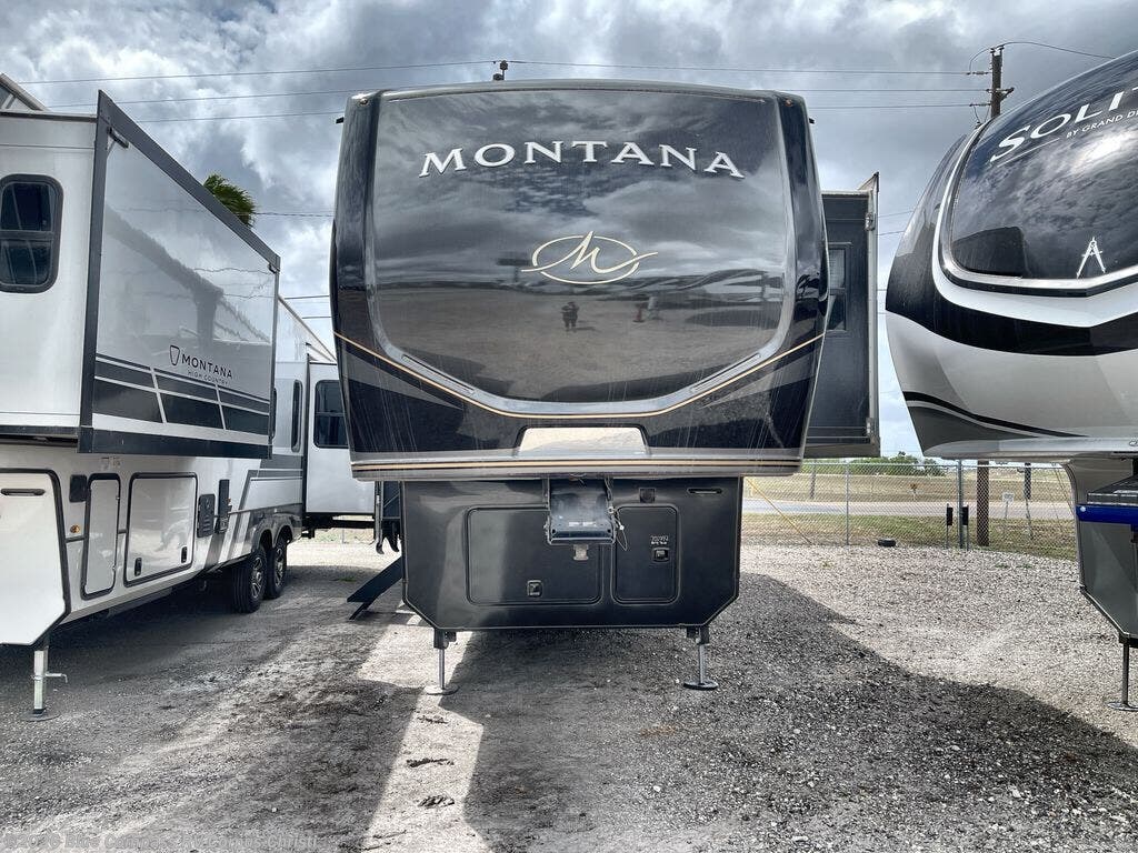 New 2025 Keystone Montana 3123RL available in Corpus Christi, Texas