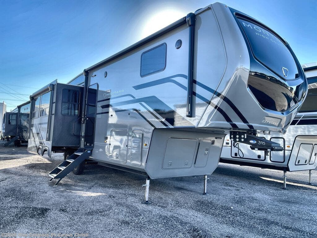 2026 Montana High Country 295RL by Keystone from Blue Compass RV Corpus Christi in Corpus Christi, Texas