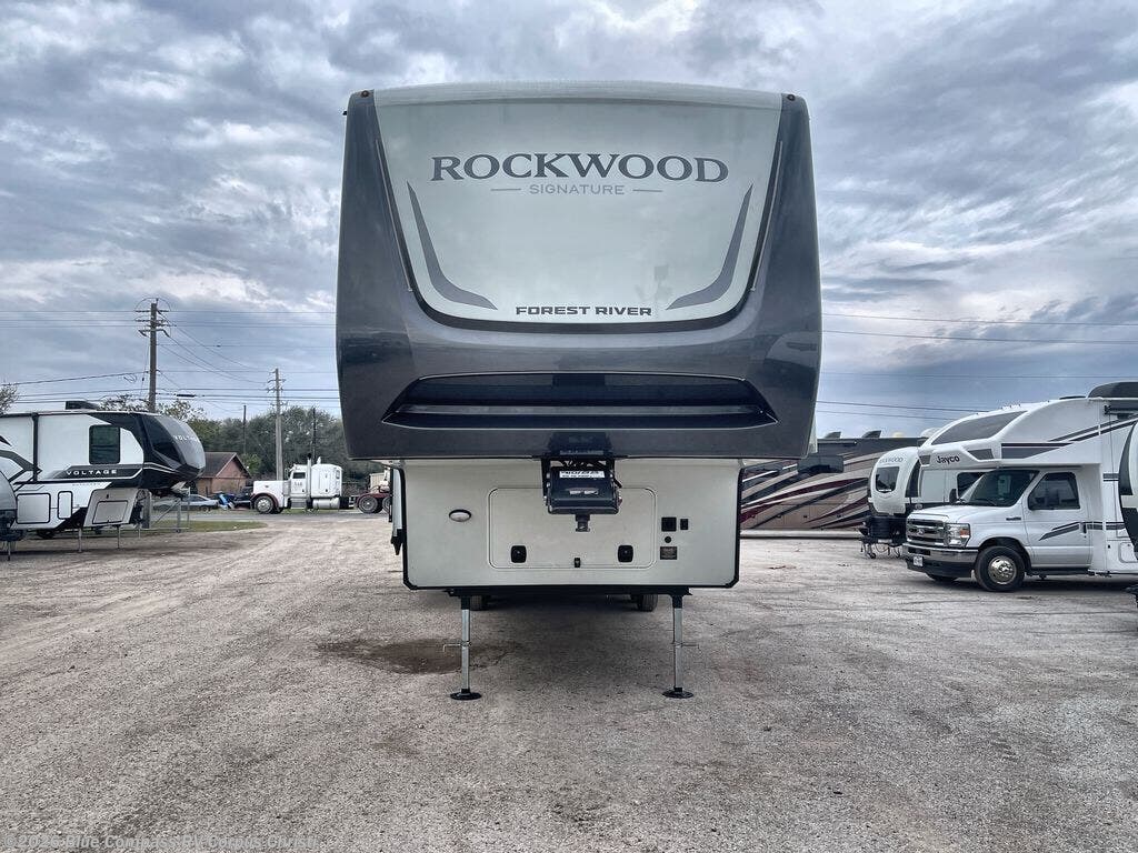 2026 Rockwood Signature 401SFB by Forest River from Blue Compass RV Corpus Christi in Corpus Christi, Texas