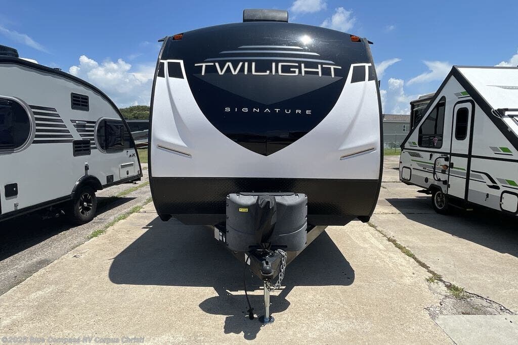Used 2022 Cruiser RV Twilight Signature TWS 2580 available in Corpus Christi, Texas
