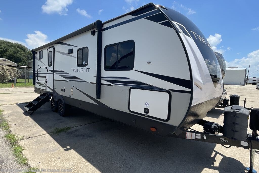 2022 Twilight Signature TWS 2580 by Cruiser RV from Blue Compass RV Corpus Christi in Corpus Christi, Texas