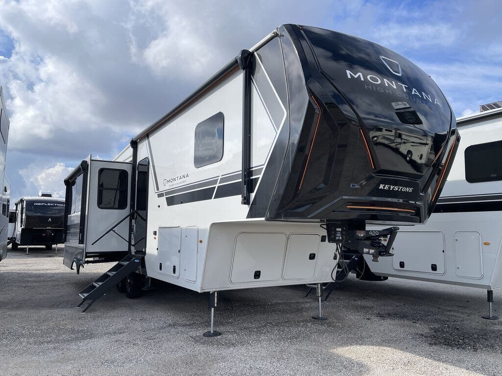 2026 Montana High Country 290RL by Keystone from Blue Compass RV Corpus Christi in Corpus Christi, Texas
