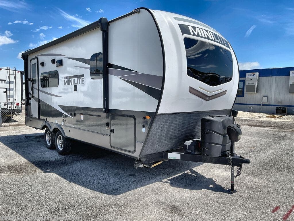 2024 Forest River Rockwood Mini Lite 2205S - Used Travel Trailer For Sale by Blue Compass RV Corpus Christi in Corpus Christi, Texas