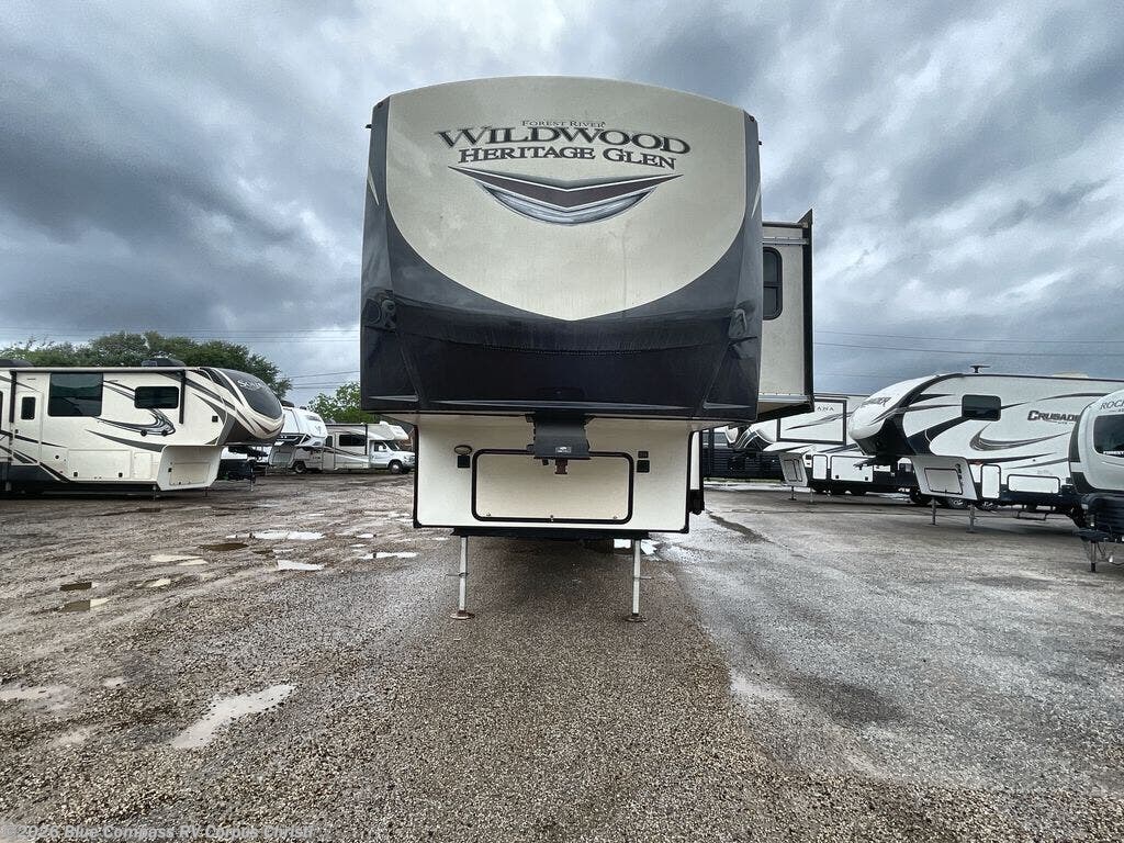Used 2021 Forest River Wildwood Heritage Glen 370BL available in Corpus Christi, Texas