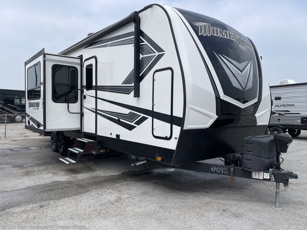 2021 Grand Design Momentum G-Class 31G - Used Toy Hauler For Sale by Blue Compass RV Corpus Christi in Corpus Christi, Texas