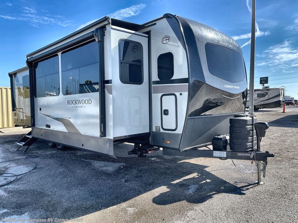 2026 Forest River Rockwood Signature 8339FK - New Travel Trailer For Sale by Blue Compass RV Corpus Christi in Corpus Christi, Texas