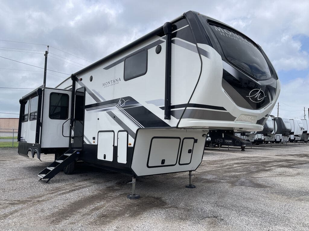 2024 Montana High Country 295RL by Keystone from Blue Compass RV Corpus Christi in Corpus Christi, Texas