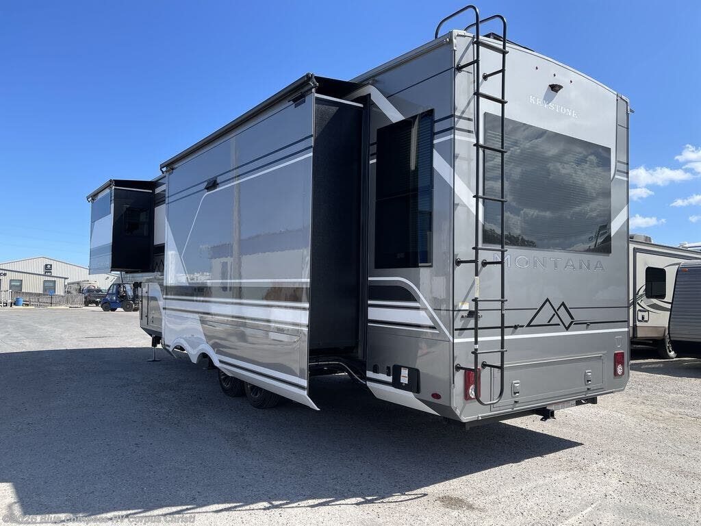 2027 Montana 3100RL by Keystone from Blue Compass RV Corpus Christi in Corpus Christi, Texas