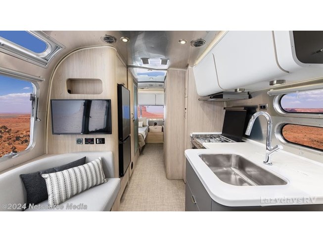 2023 Globetrotter 25FB Twin by Airstream from Lazydays RV of Maryville in Louisville, Tennessee