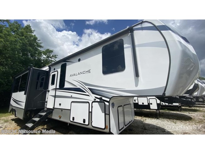 New 2023 Keystone Avalanche 390DS available in Louisville, Tennessee