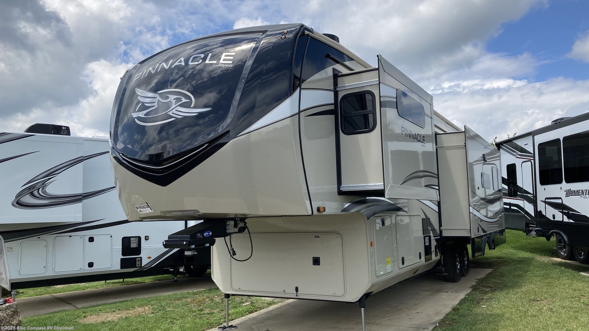 2021 Jayco Pinnacle 36KPTS RV for Sale in Cincinnati, OH 45251 ...