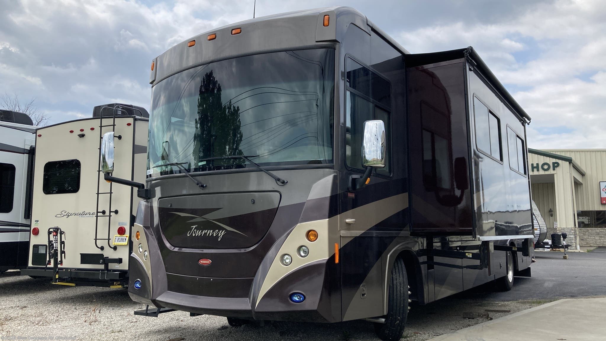 2008 Winnebago Journey 37H RV for Sale in Cincinnati, OH 45251